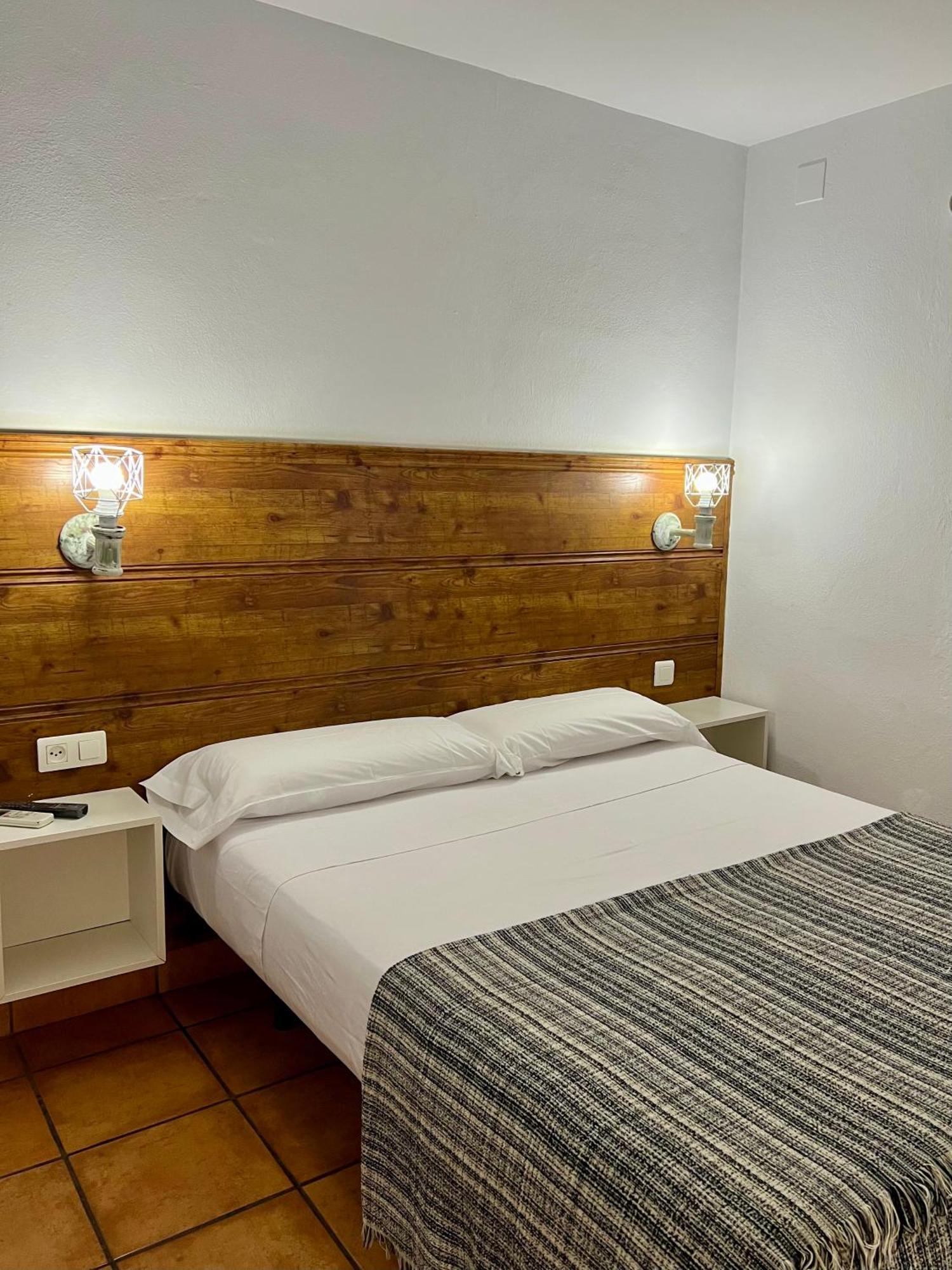 Hostal Real Сан-Хуан-дель-Пуэрто Экстерьер фото
